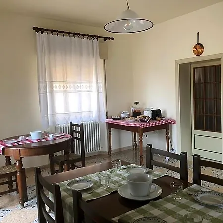 לינה וארוחת בוקר Palazzo Azelio *