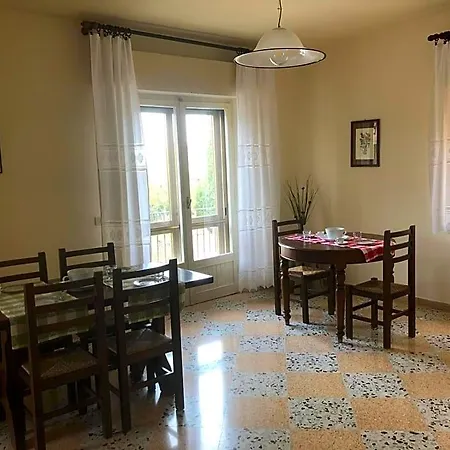 לינה וארוחת בוקר Palazzo Azelio *
